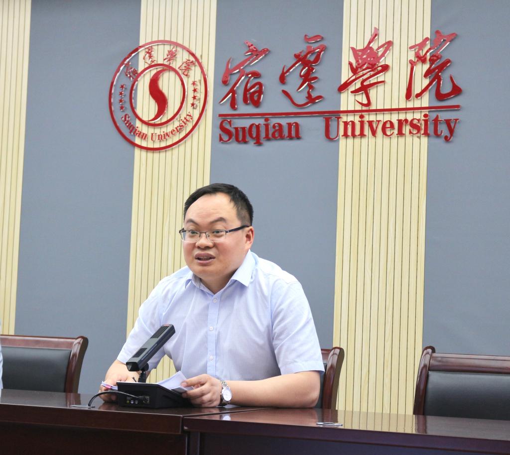 李明建院长在总结时指出,朱局长的报告让同学们认识到乡村振兴战略是